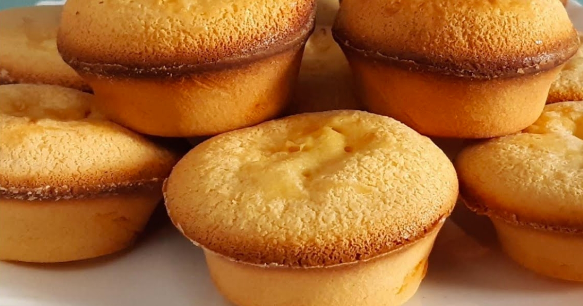 Bolinho fresquinho leve e saboroso para substituir o pão no café da manhã Bolinho fresquinho leve e saboroso para substituir o pão no café da manhã